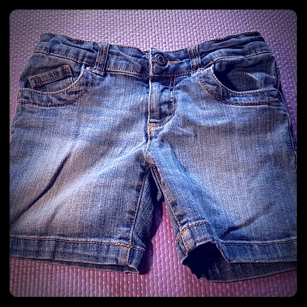 Mid length shorts